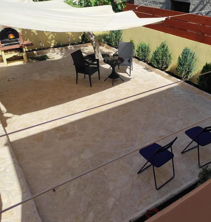 Lumar Holidays And Apartments Preko Exterior foto